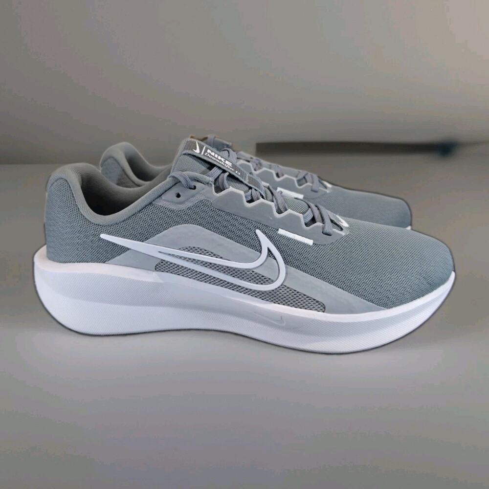Size 10 Men Nike Downshifter 13 Gray Shoes Sneakers Running Athletic FD6454-010